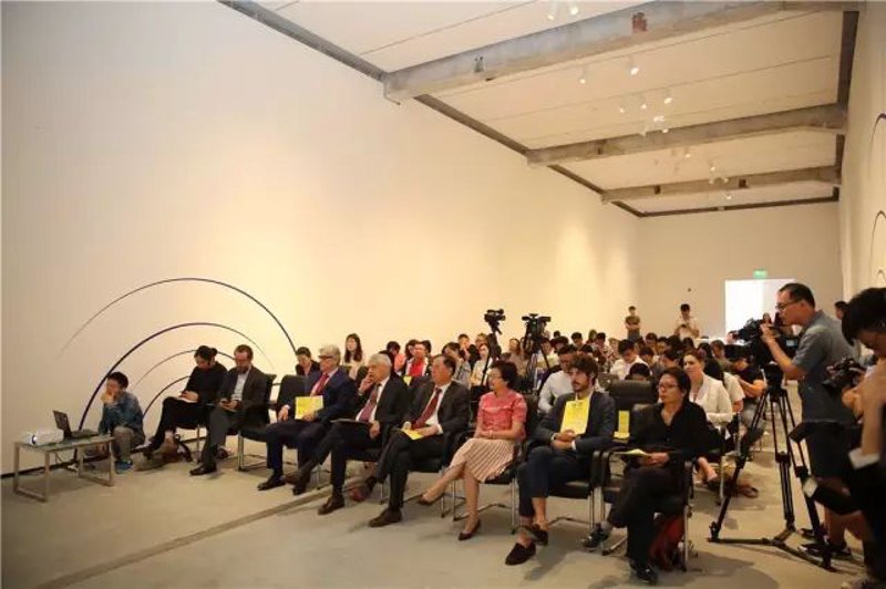 商务会议服务：打造高效沟通的桥梁